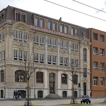 Hebergement Du Pod La Chaux De Fonds Exteriör bild